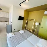Apartment Stay-five Modern Self Check-in & Fast Wi-fi *