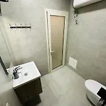 Apartment Stay-five Modern Self Check-in & Fast Wi-fi *