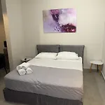 Stay-five Modern Self Check-in & Fast Wi-fi アパート