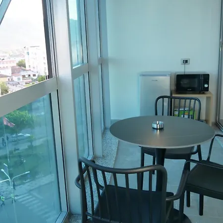 Apartment Stay-five & *