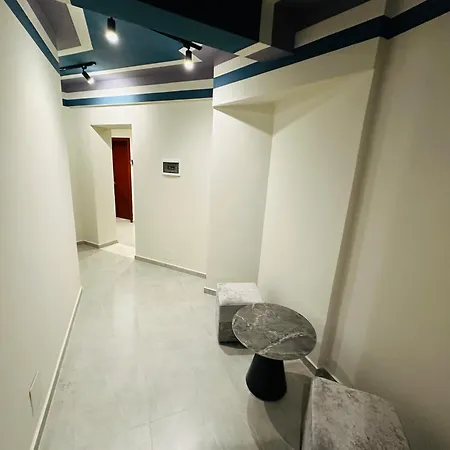 Stay-five Modern Self Check-in & Fast Wi-fi Shkodër