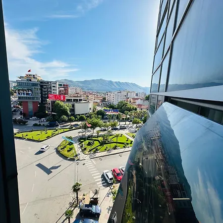 Stay-five Modern Self Check-in & Fast Wi-fi