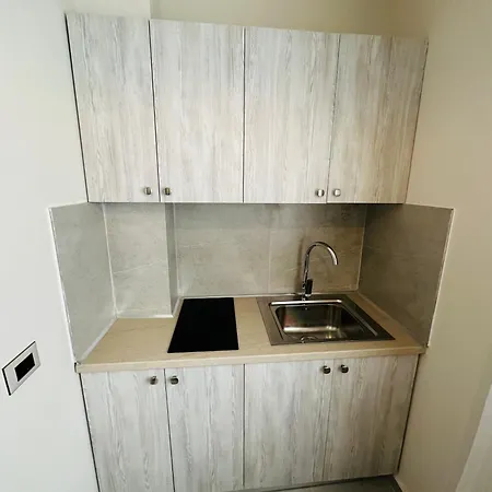 Stay-five Modern Self Check-in & Fast Wi-fi Apartmán *
