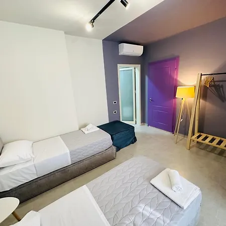 Stay-five Modern Self Check-in & Fast Wi-fi Apartmán *