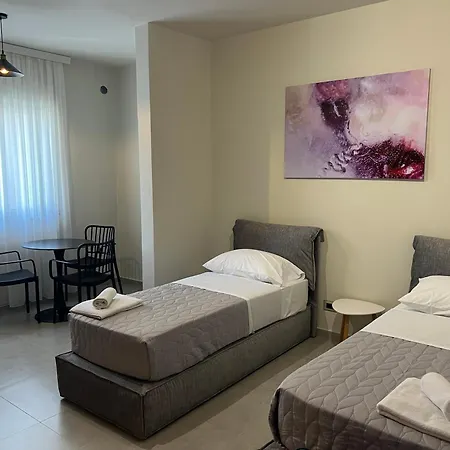 Stay-five Modern Self Check-in & Fast Wi-fi * Shkodër