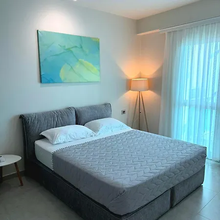 Stay-five Modern Self Check-in & Fast Wi-fi * Shkodër