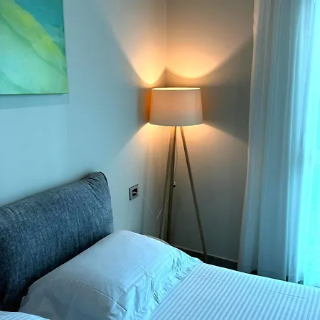 Apartment Stay-five & *