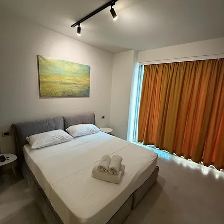 Stay-five Modern Self Check-in & Fast Wi-fi Appartement