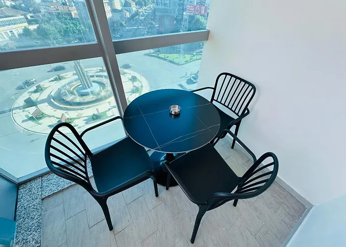 Stay-five Modern Self Check-in & Fast Wi-fi *