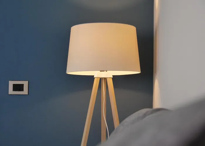 Stay-five Modern Self Check-in & Fast Wi-fi