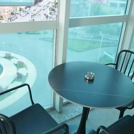 Stay-five Modern Self Check-in & Fast Wi-fi *