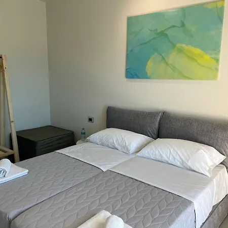 Stay-five Modern Self Check-in & Fast Wi-fi Shkoder
