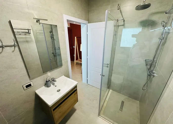 Stay-five Modern Self Check-in & Fast Wi-fi * Shkodër