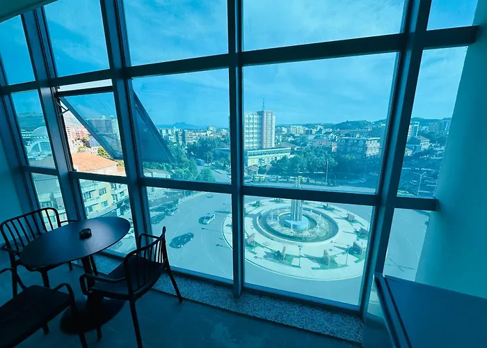 Stay-five Modern Self Check-in & Fast Wi-fi *