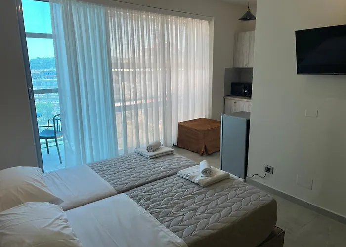 Stay-five Modern Self Check-in & Fast Wi-fi * Shkodër